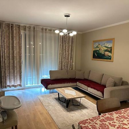 Family Friendly 2 Bedroom Apartment Eden Gardens Tirana City Center Zewnętrze zdjęcie