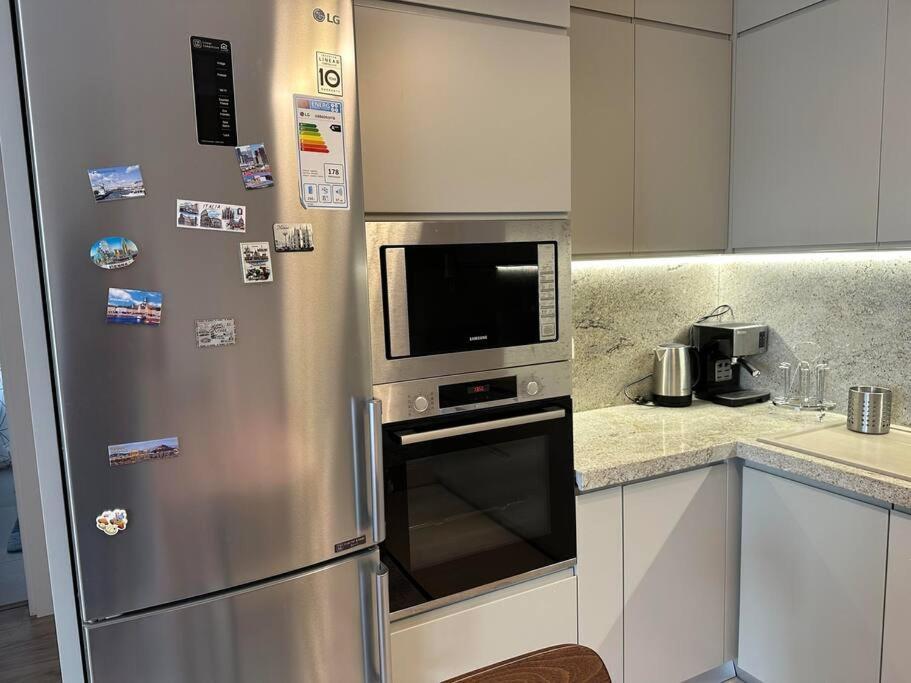 Family Friendly 2 Bedroom Apartment Eden Gardens Tirana City Center Zewnętrze zdjęcie